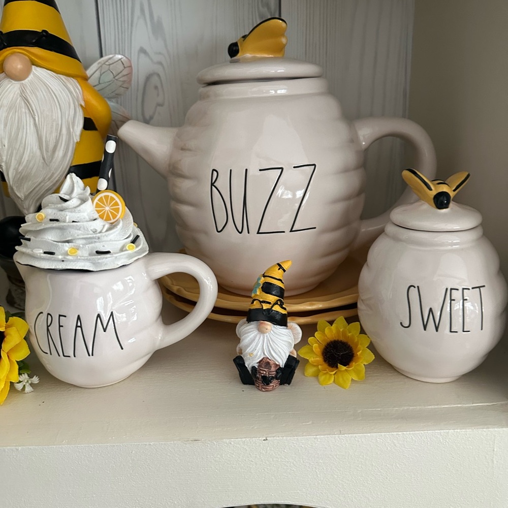 Bee-Themed Ceramic Kitchen Set